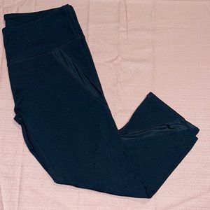 Fabletics back Cropped leggings